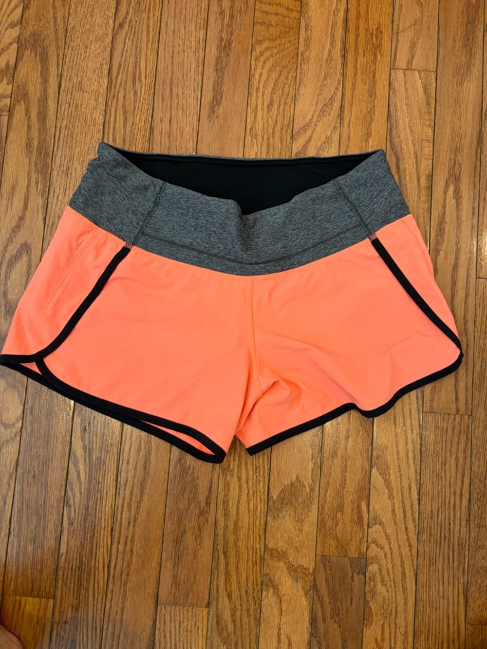 lululemon athletica Coral Soeed Up shorts 6